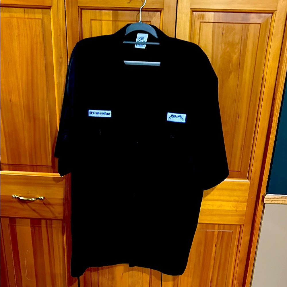 Black Short Sleeve Men's Shirt. Metallica Ride the Lightning. Fits like a 4XL